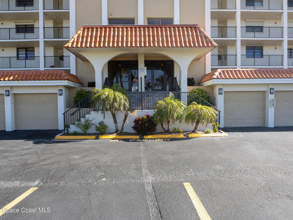 2815 S Atlantic Avenue, Cocoa Beach, FL 32931