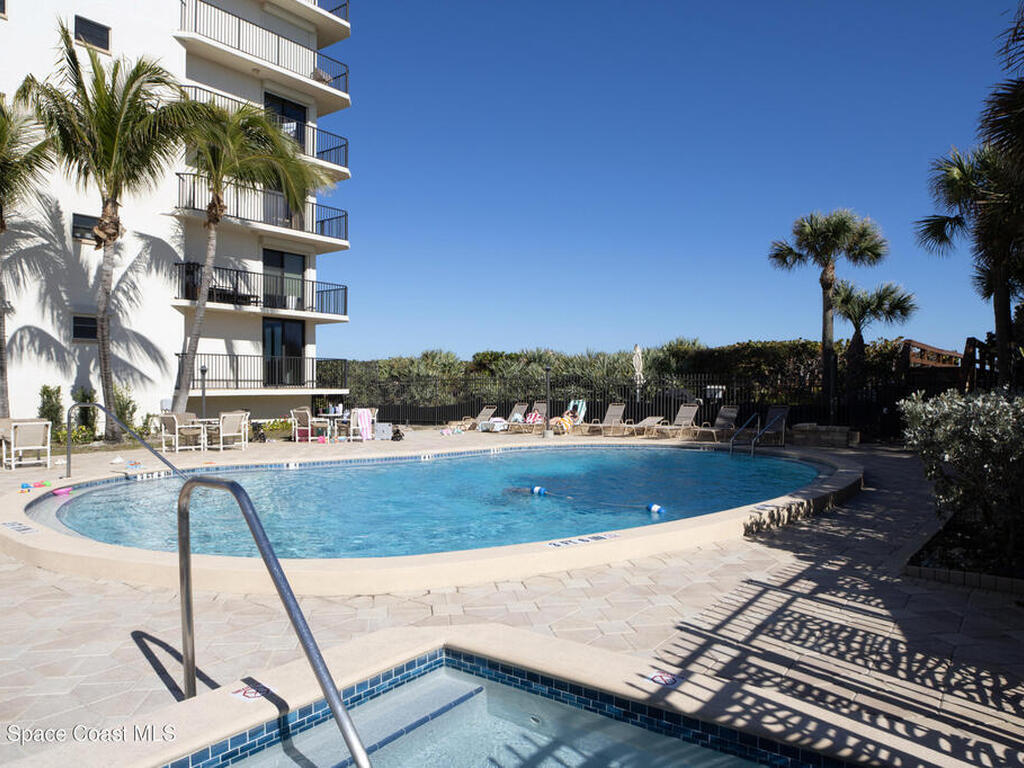 2815 S Atlantic Avenue, Cocoa Beach, FL 32931