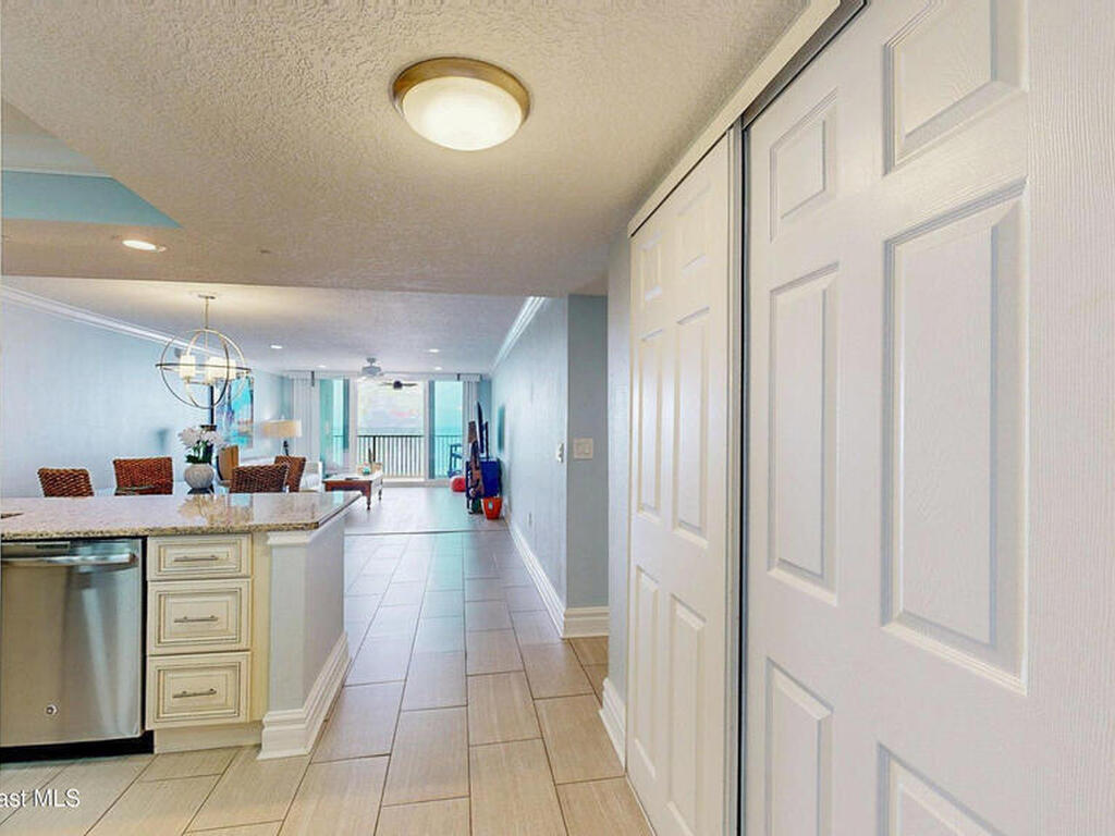 2815 S Atlantic Avenue, Cocoa Beach, FL 32931