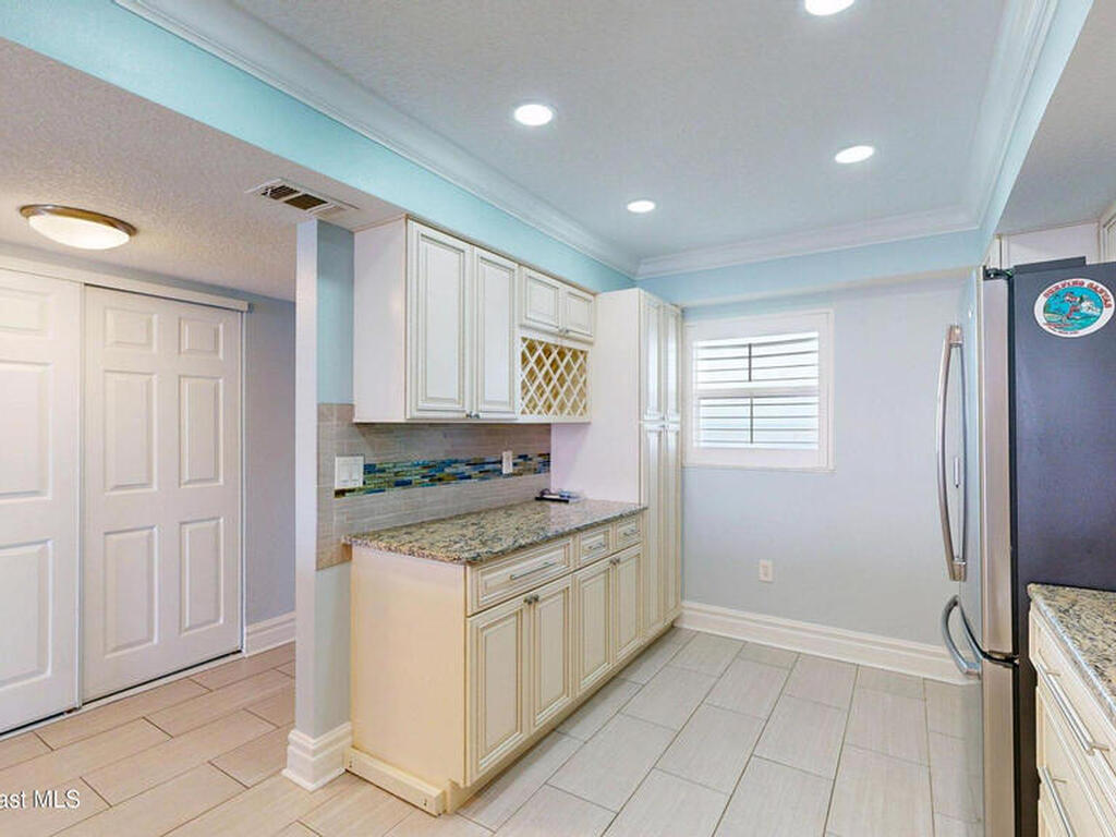 2815 S Atlantic Avenue, Cocoa Beach, FL 32931