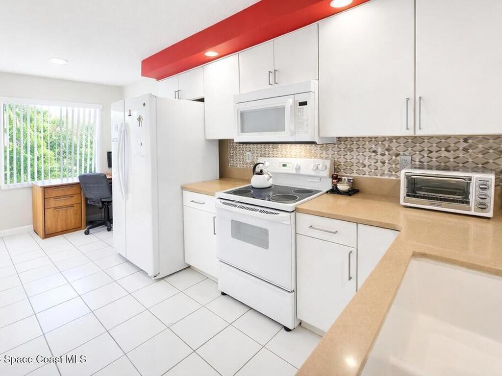 550 S Brevard Avenue, Cocoa Beach, FL 32931