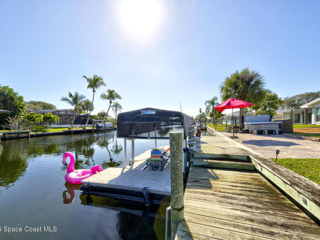 30 Westview Lane, Cocoa Beach, FL 32931