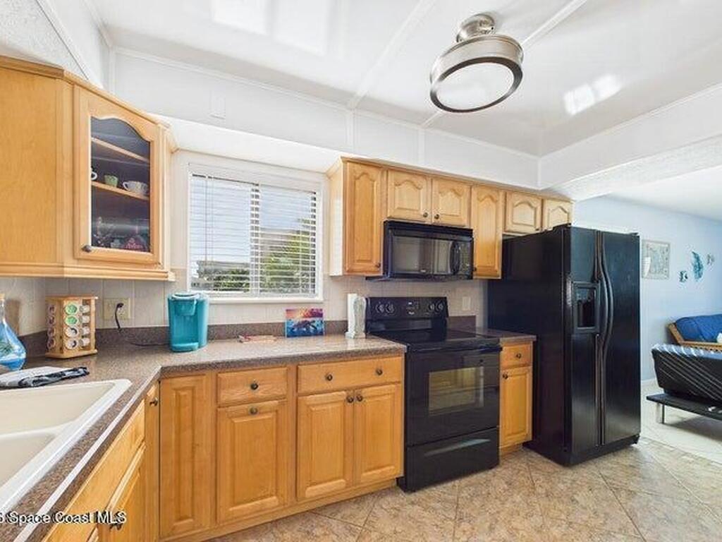 1305 S Atlantic Avenue, Cocoa Beach, FL 32931