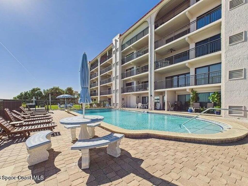 1305 S Atlantic Avenue, Cocoa Beach, FL 32931