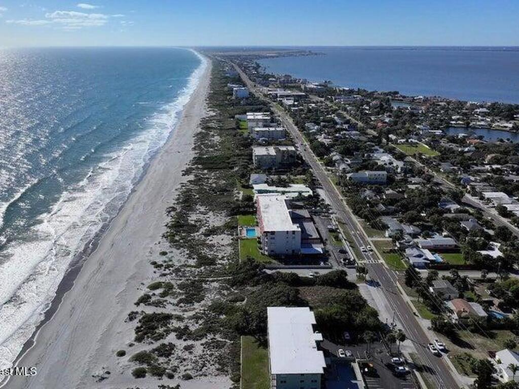 1305 S Atlantic Avenue, Cocoa Beach, FL 32931