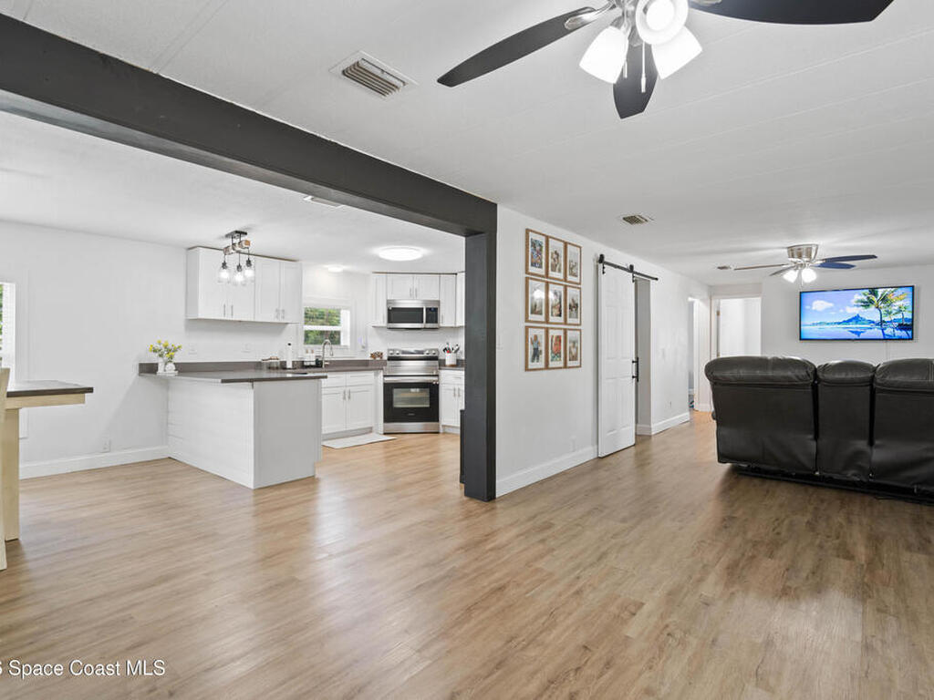 9025 Lincoln Road, St. Cloud, FL 34773