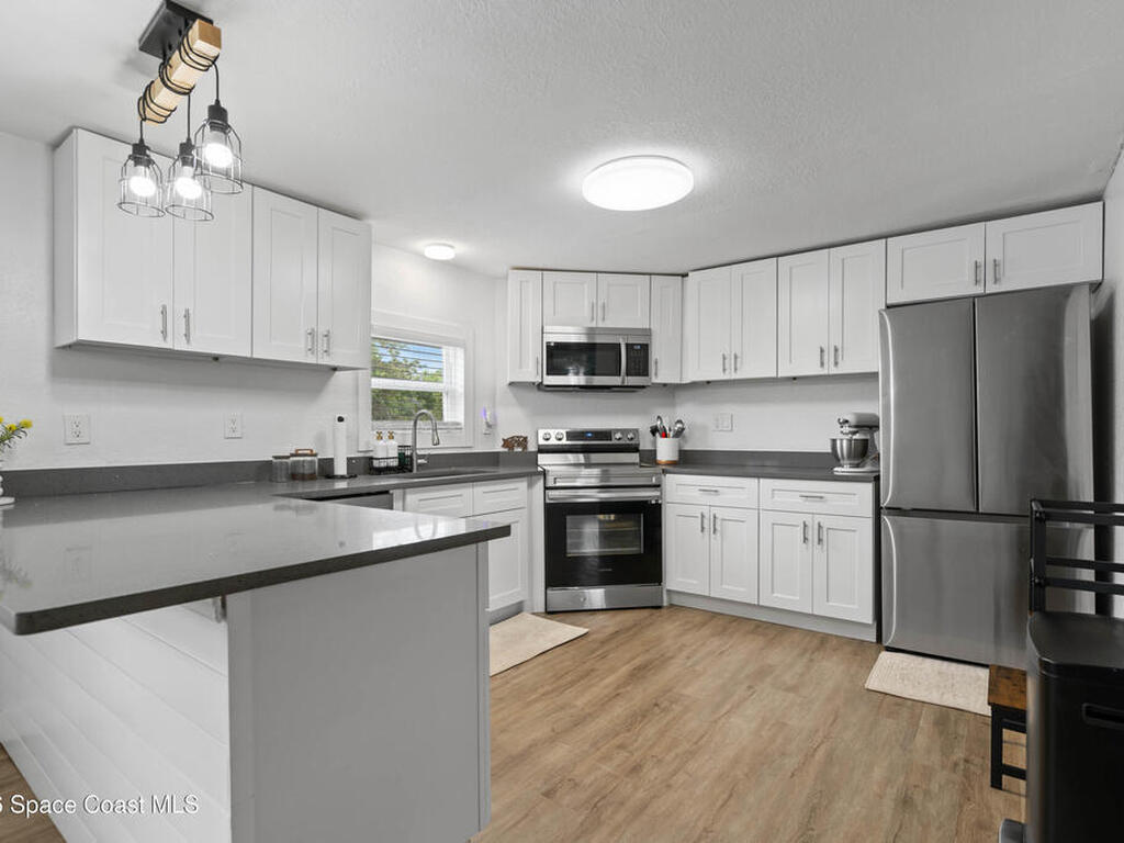 9025 Lincoln Road, St. Cloud, FL 34773