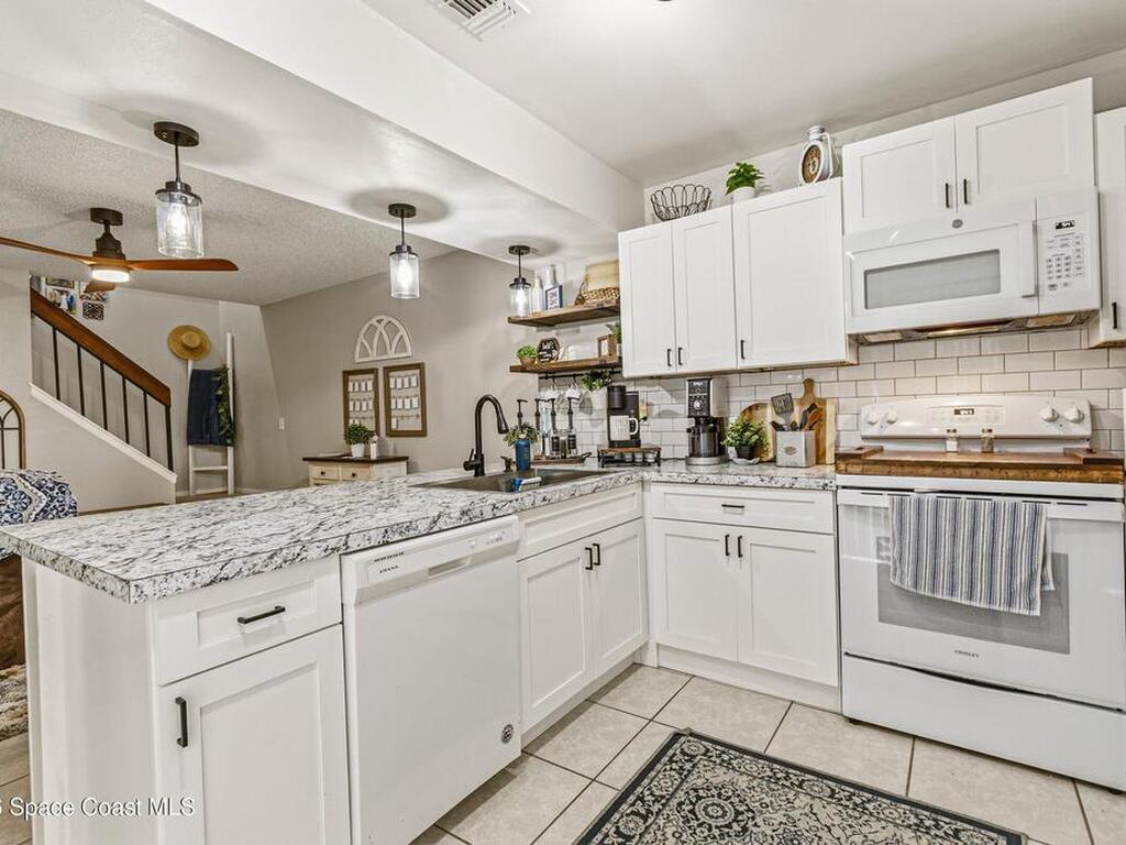 1000 Abada Court, Palm Bay, FL 32905