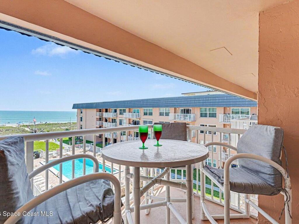 15 Sunflower Street, Cocoa Beach, FL 32931