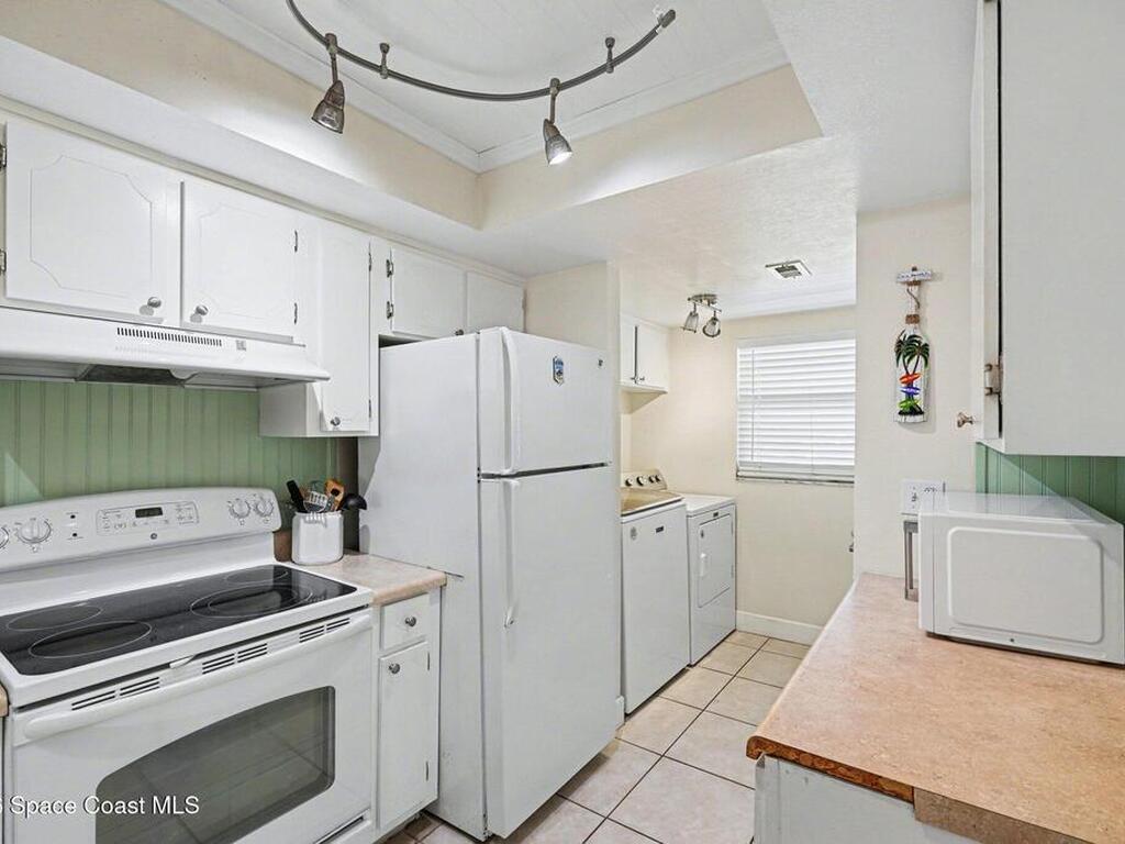 15 Sunflower Street, Cocoa Beach, FL 32931