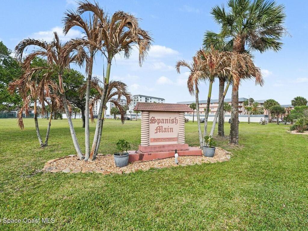 15 Sunflower Street, Cocoa Beach, FL 32931