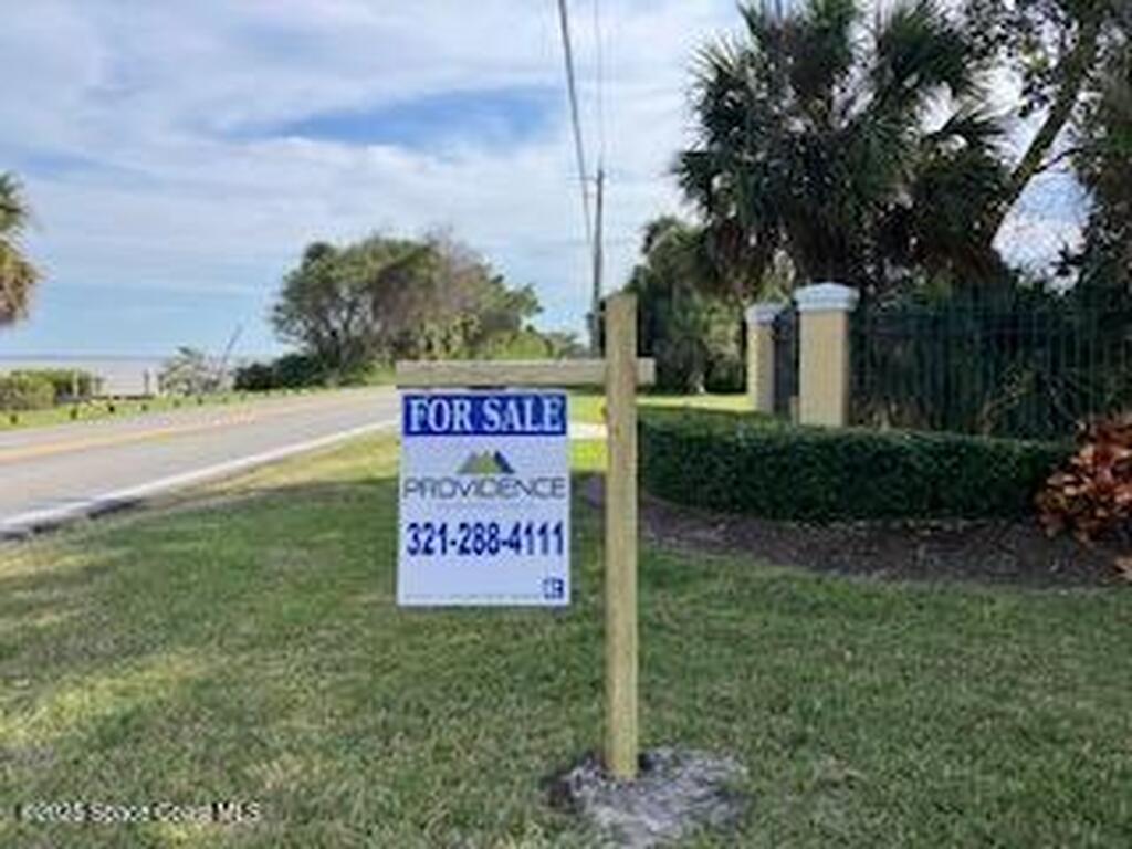 5205 S Tropical Trail, Merritt Island, FL 32952