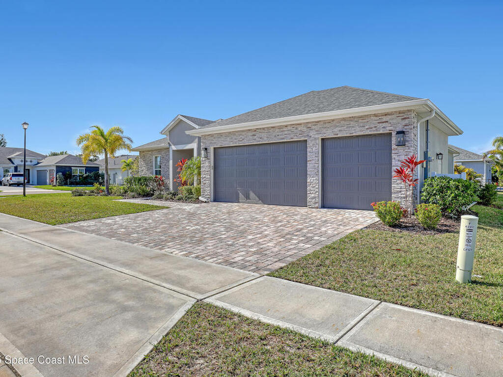4210 Negal Circle, Melbourne, FL 32901