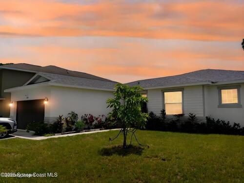 1174 SE Hutchins Street