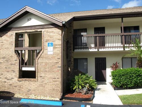 1515 Huntington Lane