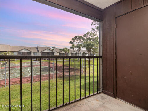 1515 Huntington Lane