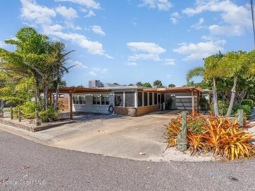 6203 Ridgewood Avenue