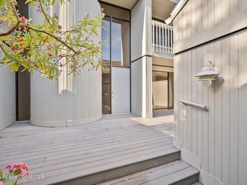 386 Aquarina Boulevard