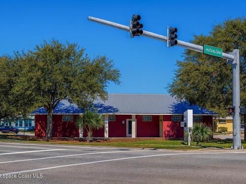 301 W Hibiscus Boulevard