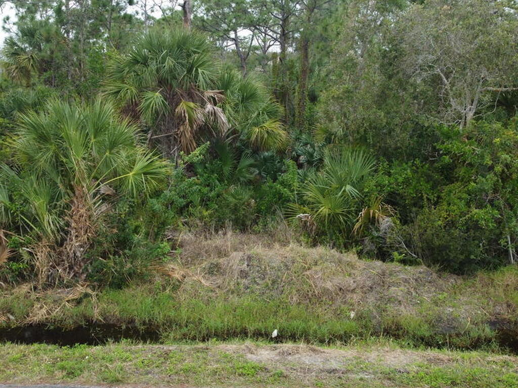 2480 Lacourt Lane, Malabar, FL 32950