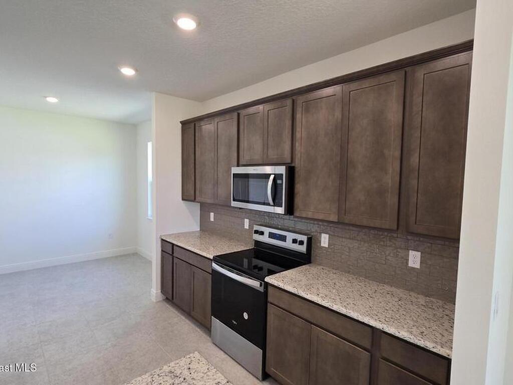 4386 Kelsey Lane, Micco, FL 32976