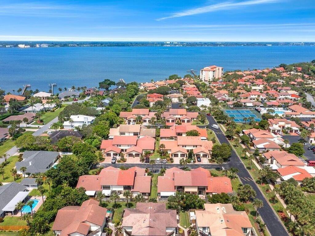 3335 Wind Surf Way, Melbourne Beach, FL 32951