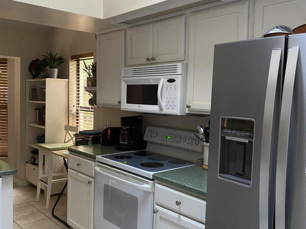 3335 Wind Surf Way, Melbourne Beach, FL 32951