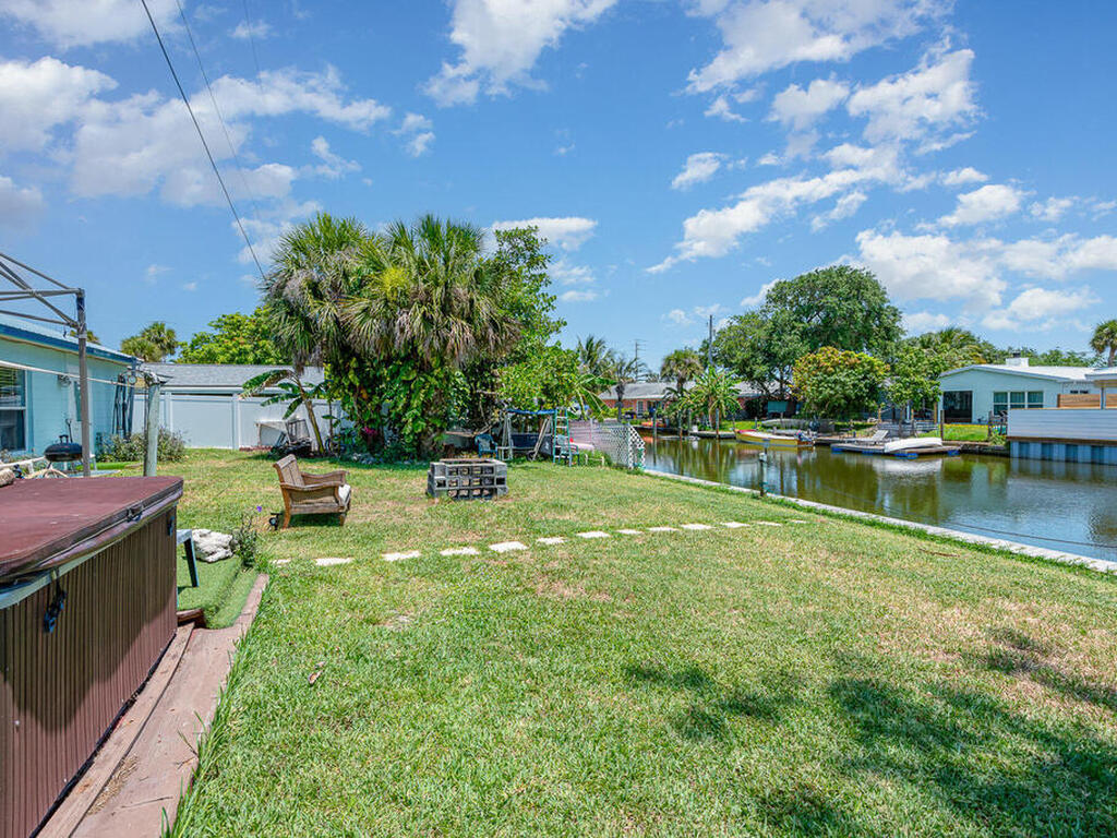 416 N 4th Street, Cocoa Beach, FL 32931