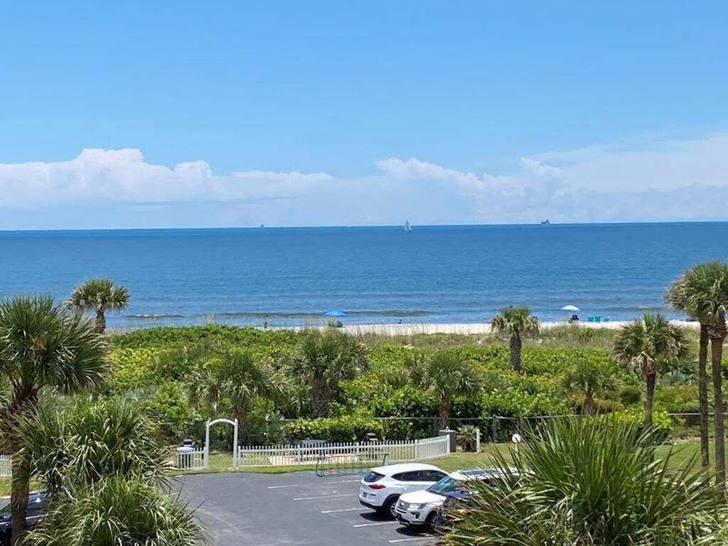 8700 Ridgewood Avenue, Cape Canaveral, FL 32920