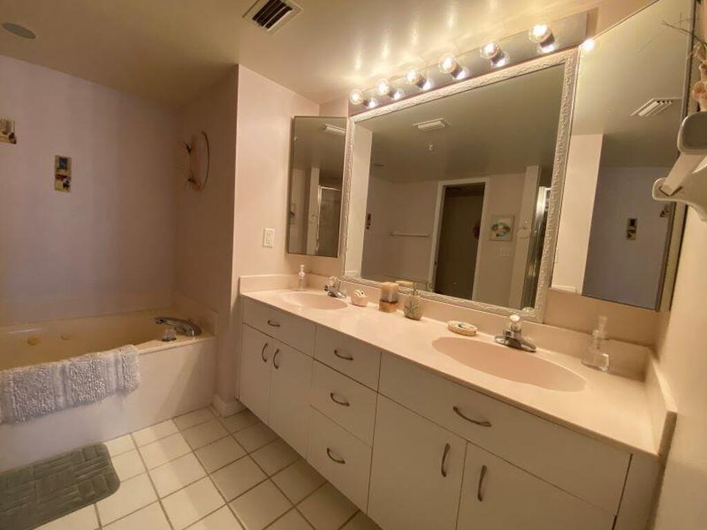 8700 Ridgewood Avenue, Cape Canaveral, FL 32920