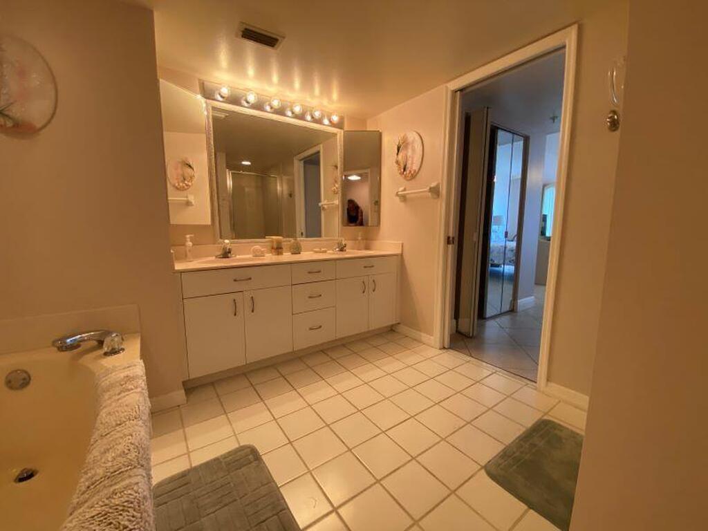 8700 Ridgewood Avenue, Cape Canaveral, FL 32920