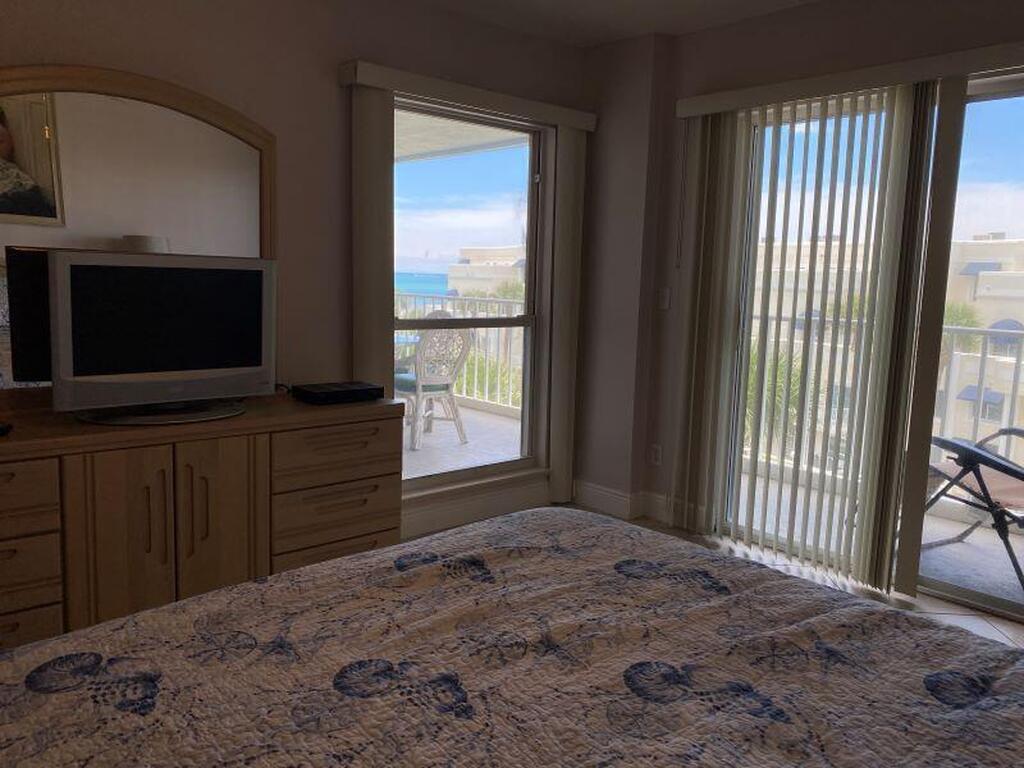 8700 Ridgewood Avenue, Cape Canaveral, FL 32920