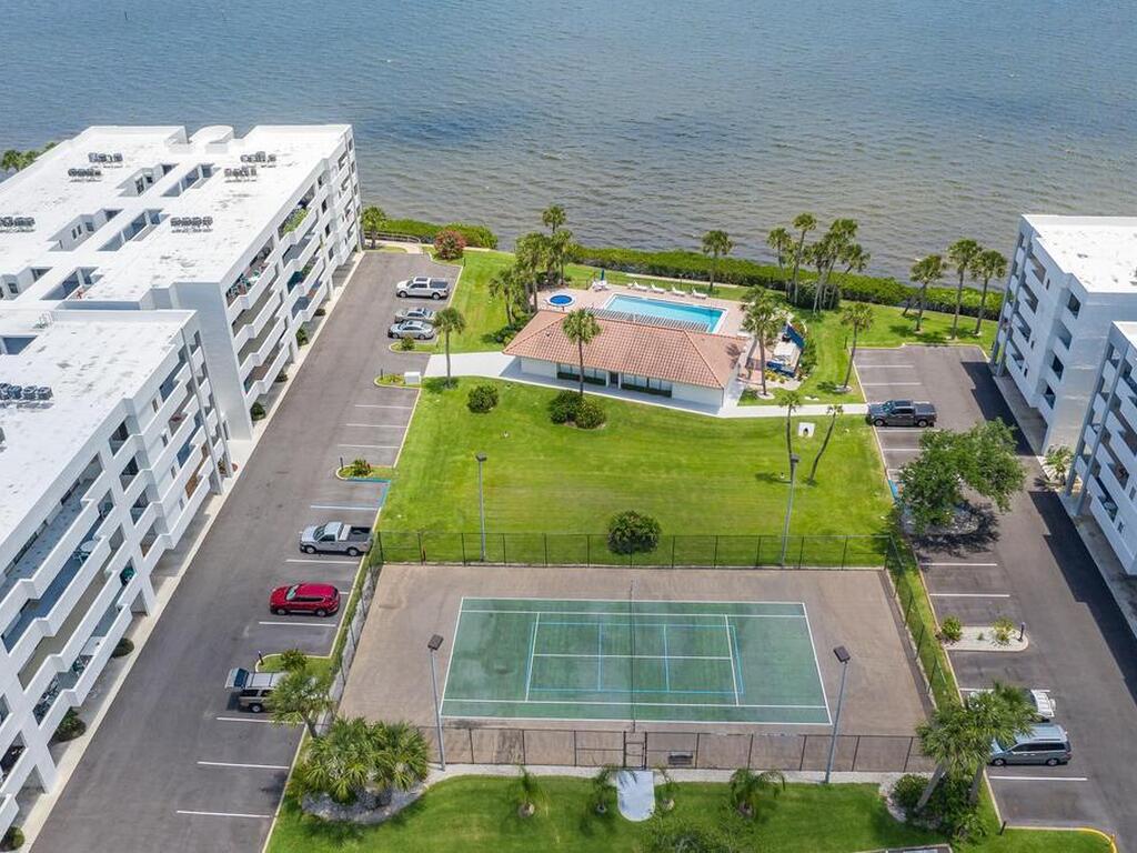 5011 NE Dixie Highway, Palm Bay, FL 32905