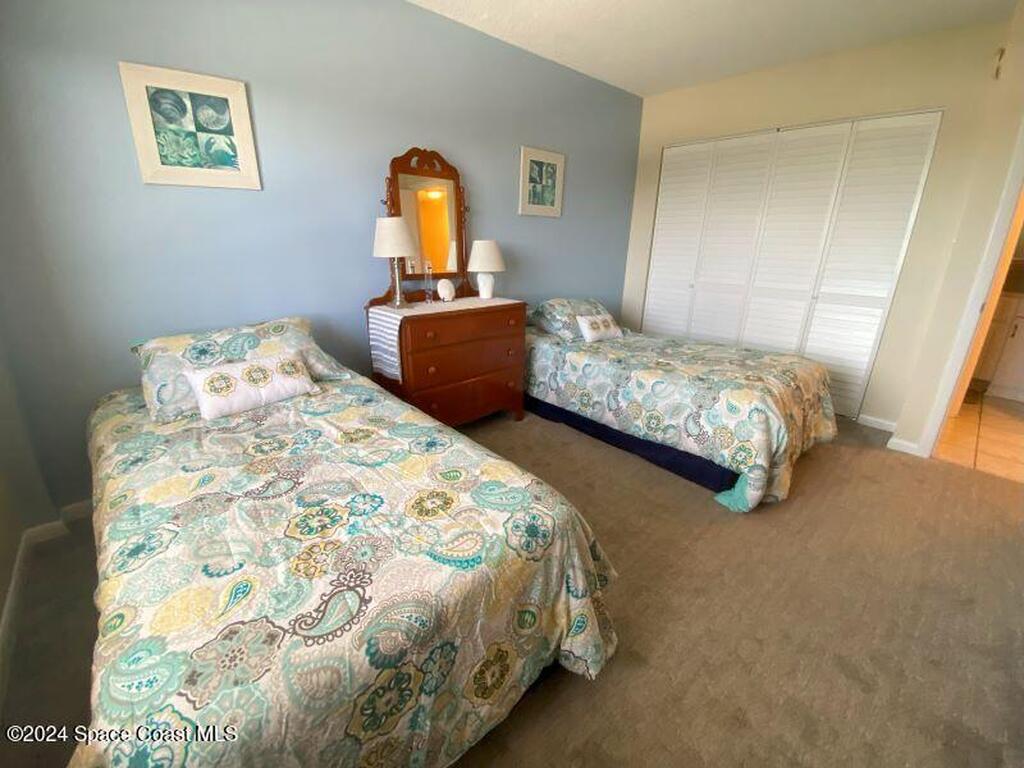 7520 Ridgewood Avenue, Cape Canaveral, FL 32920