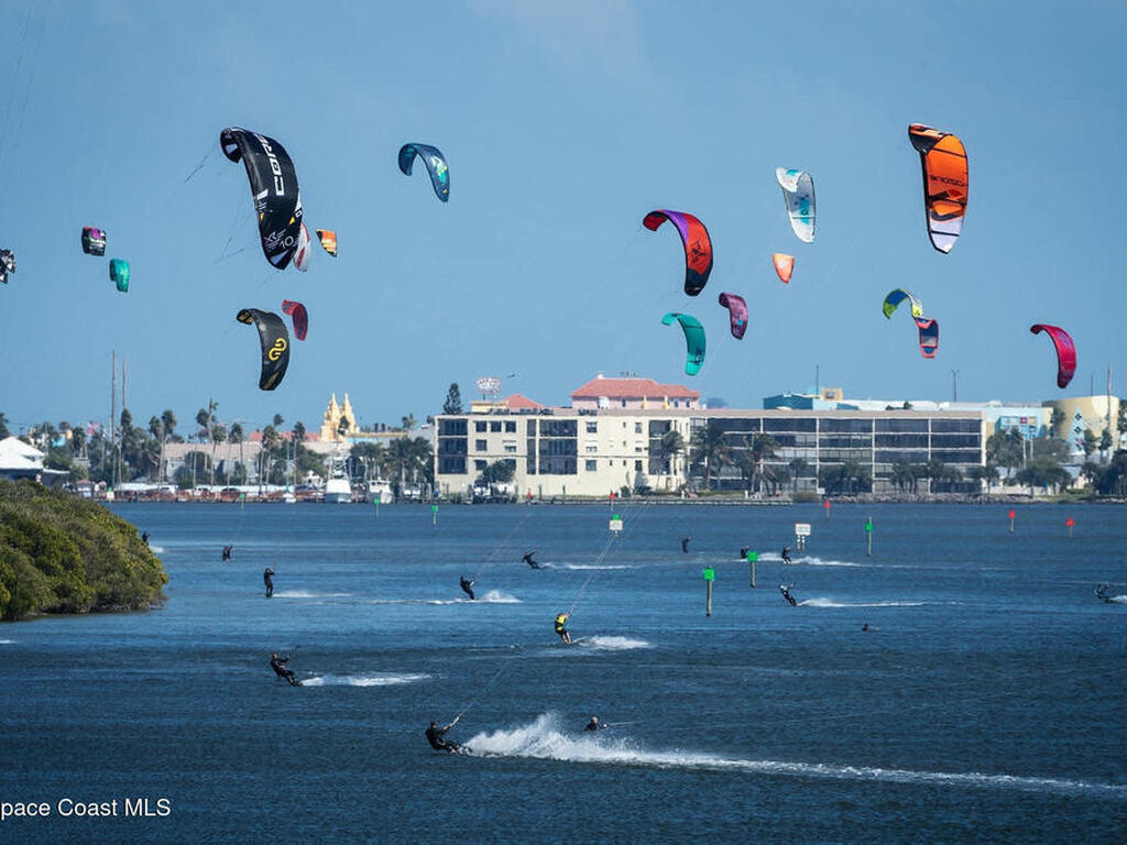 7520 Ridgewood Avenue, Cape Canaveral, FL 32920