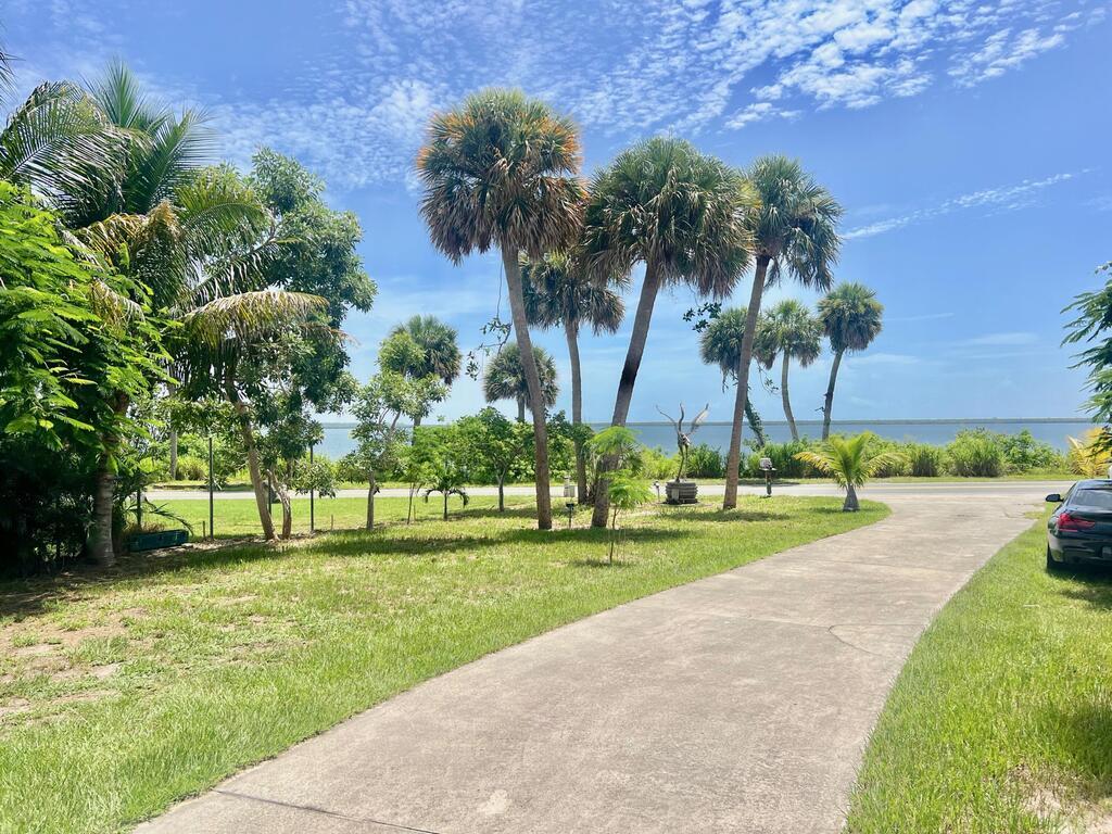 6807 S Indian River Drive, Fort Pierce, FL 34982