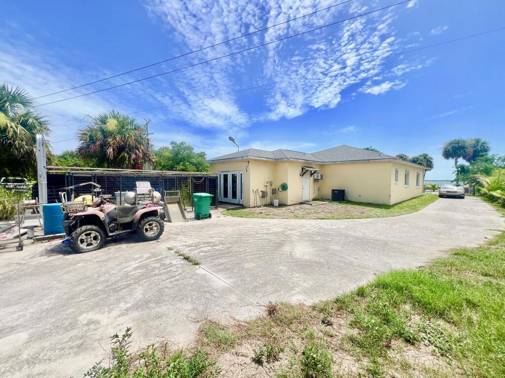 6807 S Indian River Drive, Fort Pierce, FL 34982