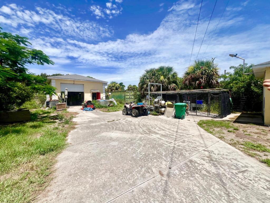 6807 S Indian River Drive, Fort Pierce, FL 34982