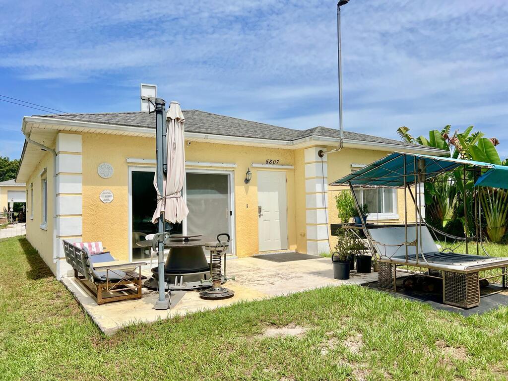 6807 S Indian River Drive, Fort Pierce, FL 34982