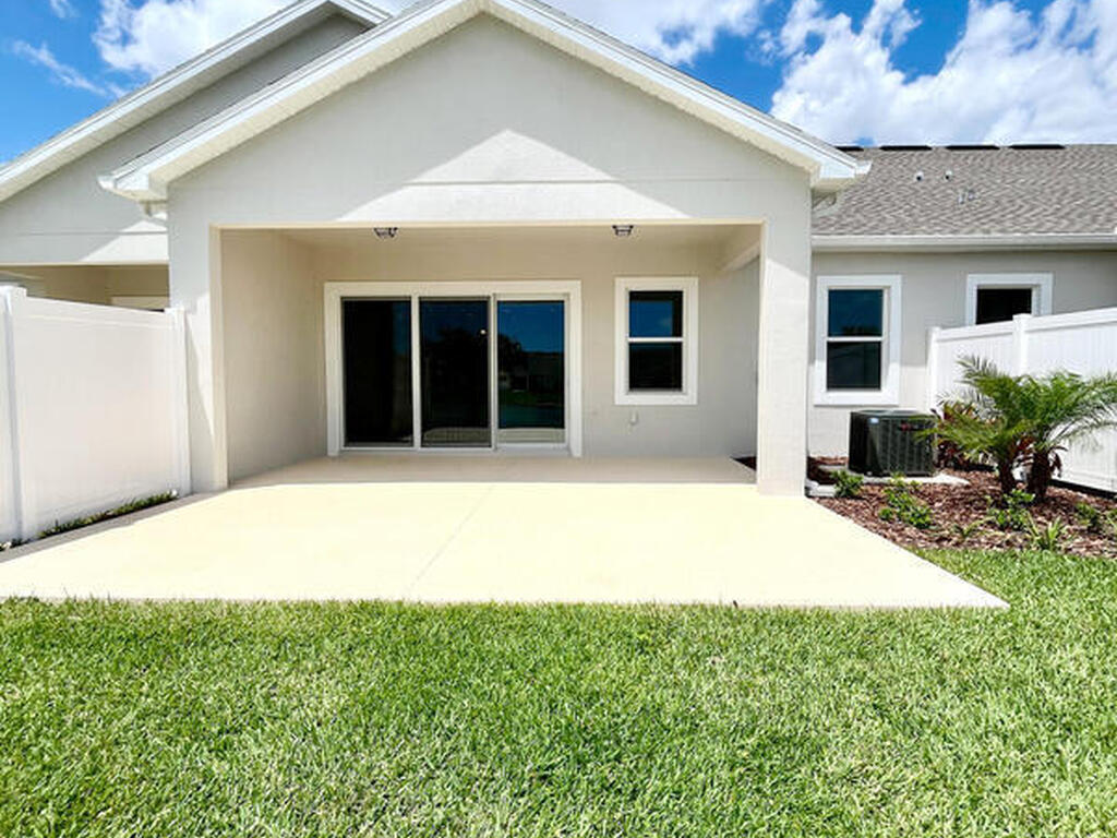 3038 Avalonia Drive, Melbourne, FL 32940