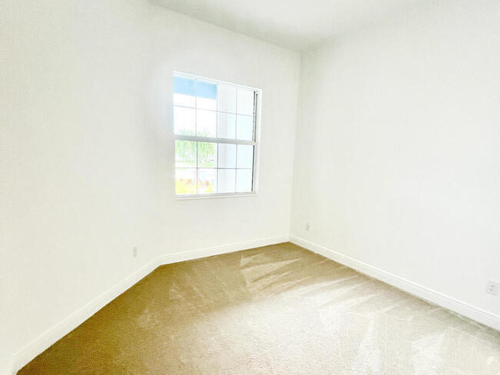 3038 Avalonia Drive, Melbourne, FL 32940