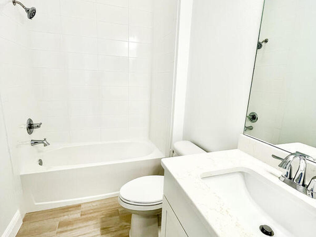 3038 Avalonia Drive, Melbourne, FL 32940