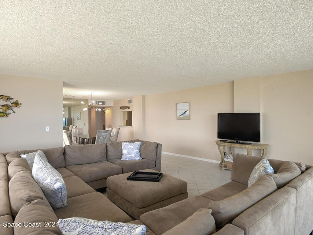 830 N Atlantic Avenue, Cocoa Beach, FL 32931