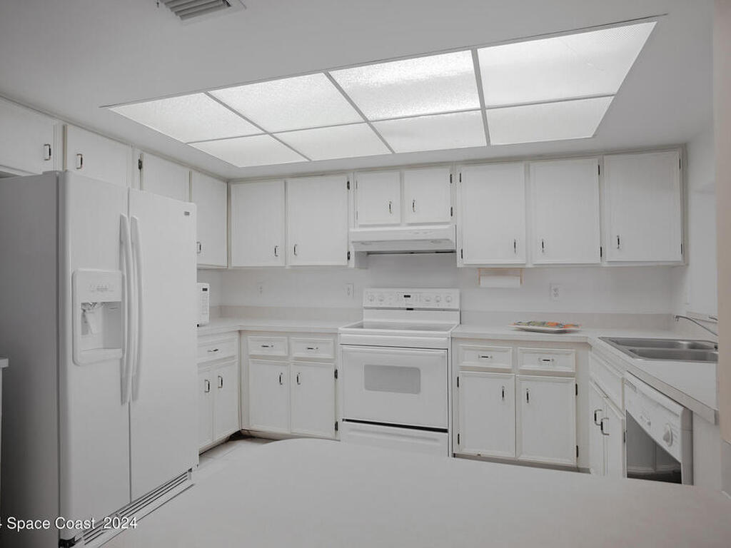 830 N Atlantic Avenue, Cocoa Beach, FL 32931