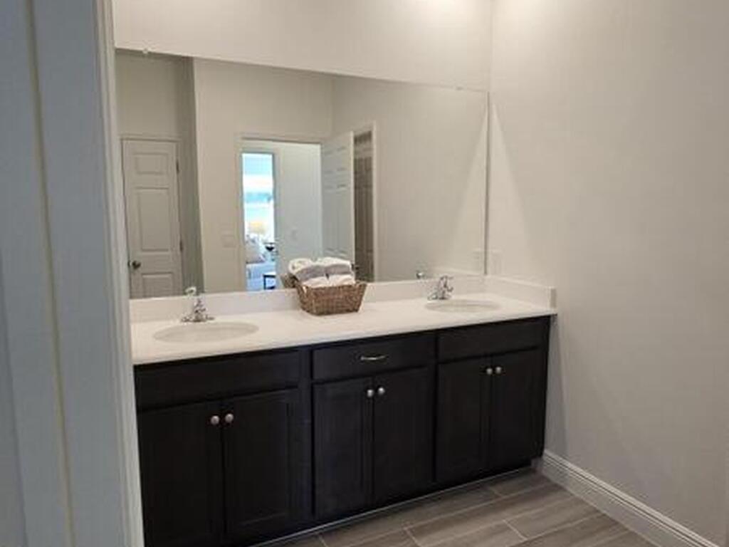 4346 Kelsey Lane, Micco, FL 32976