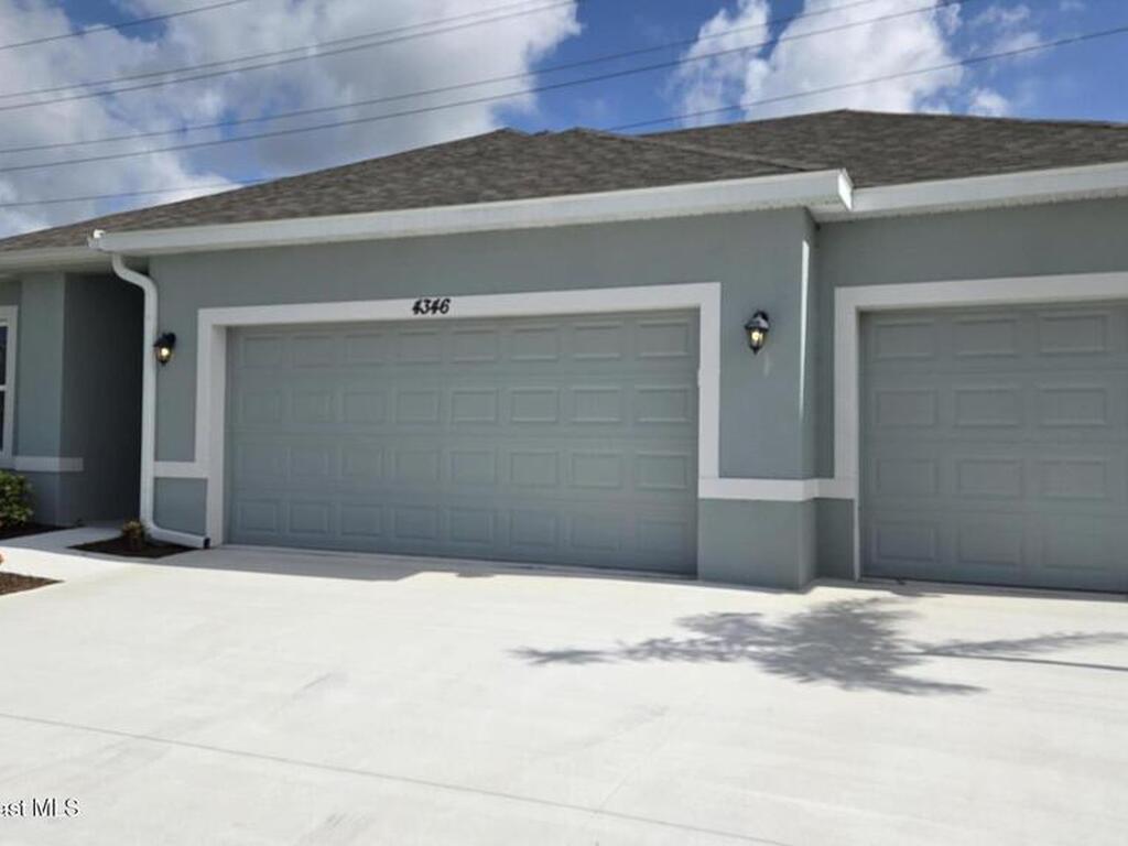 4346 Kelsey Lane, Micco, FL 32976