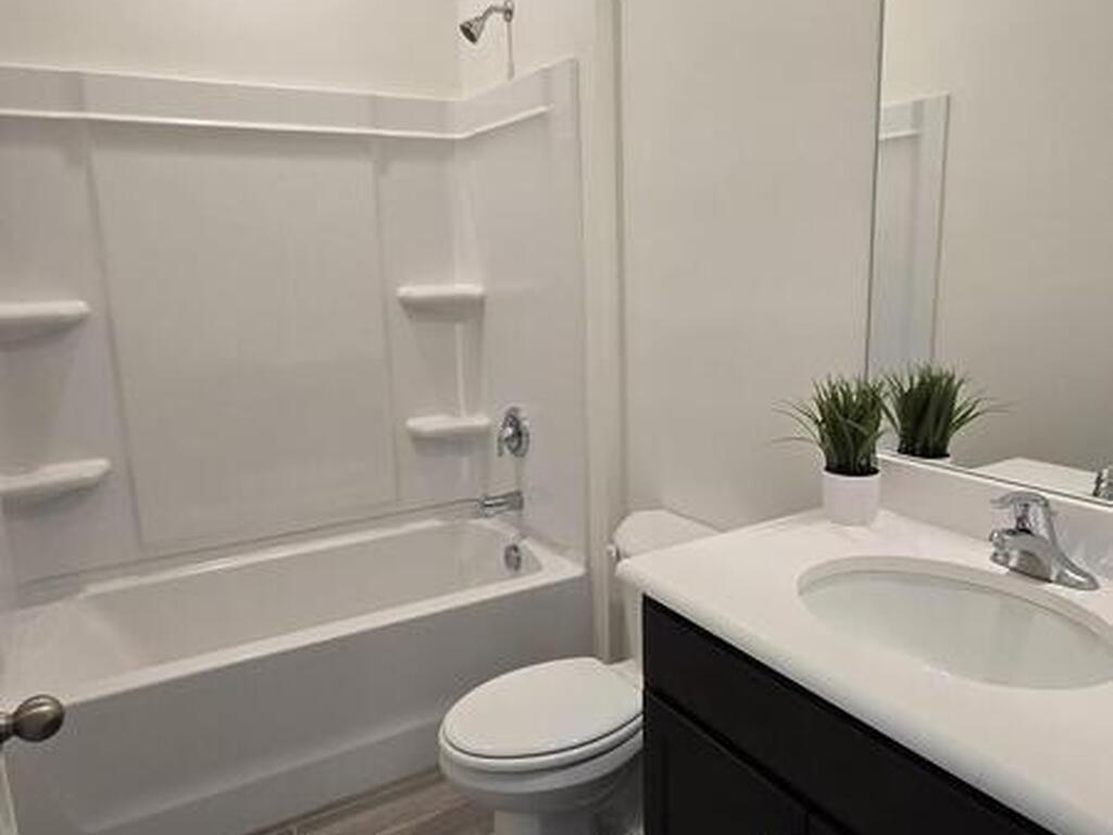 4346 Kelsey Lane, Micco, FL 32976