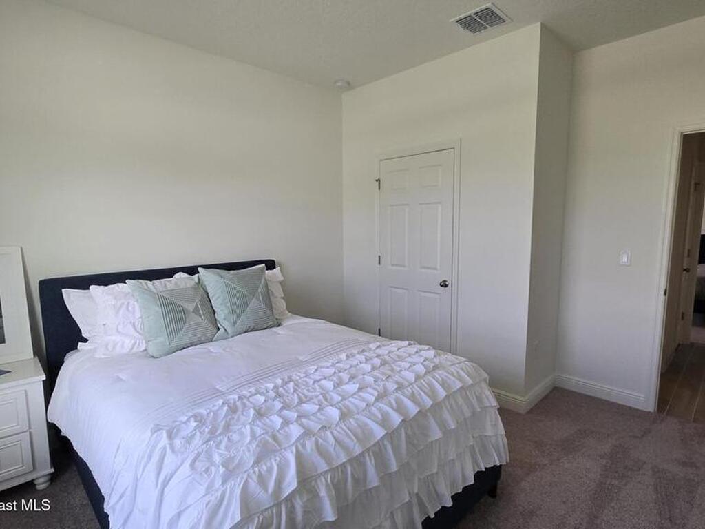 4346 Kelsey Lane, Micco, FL 32976