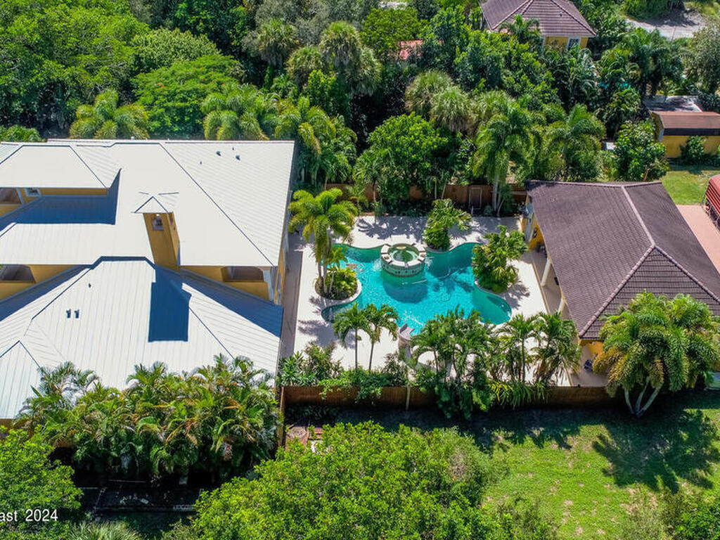 8073 S Indian River S Drive, Fort Pierce, FL 34982