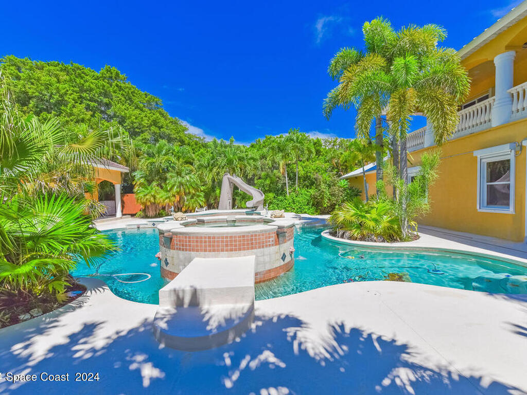 8073 S Indian River S Drive, Fort Pierce, FL 34982